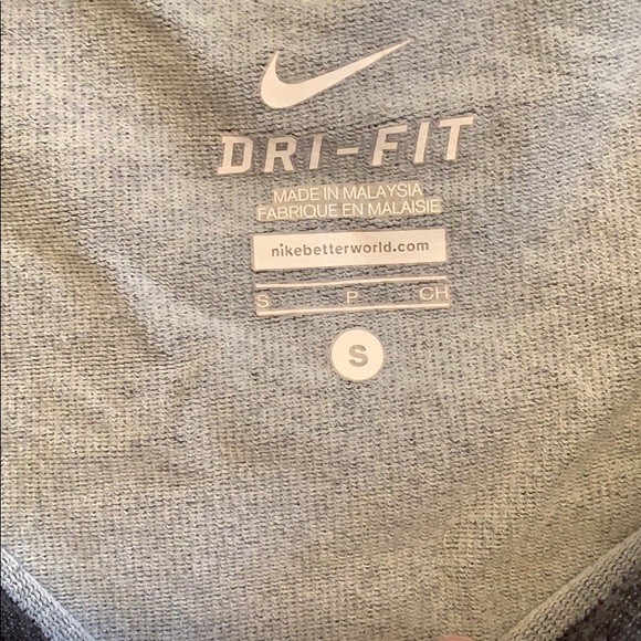 Nike Sweater - Picture 5 of 5